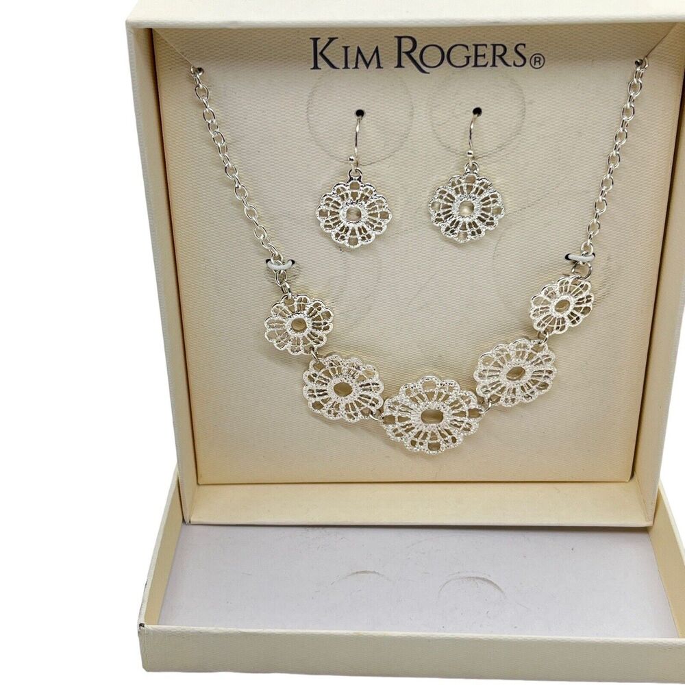 Kim Rogers Necklace & Earring Set in Gift Box New Silver Tone Medallion Floral